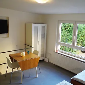 Apartment In Altstadt-/messenähe, Zentral&ruhig 